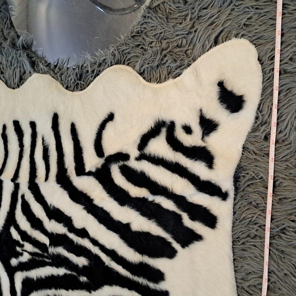 SEXY ZEBRA RUG - Picture 5 of 8